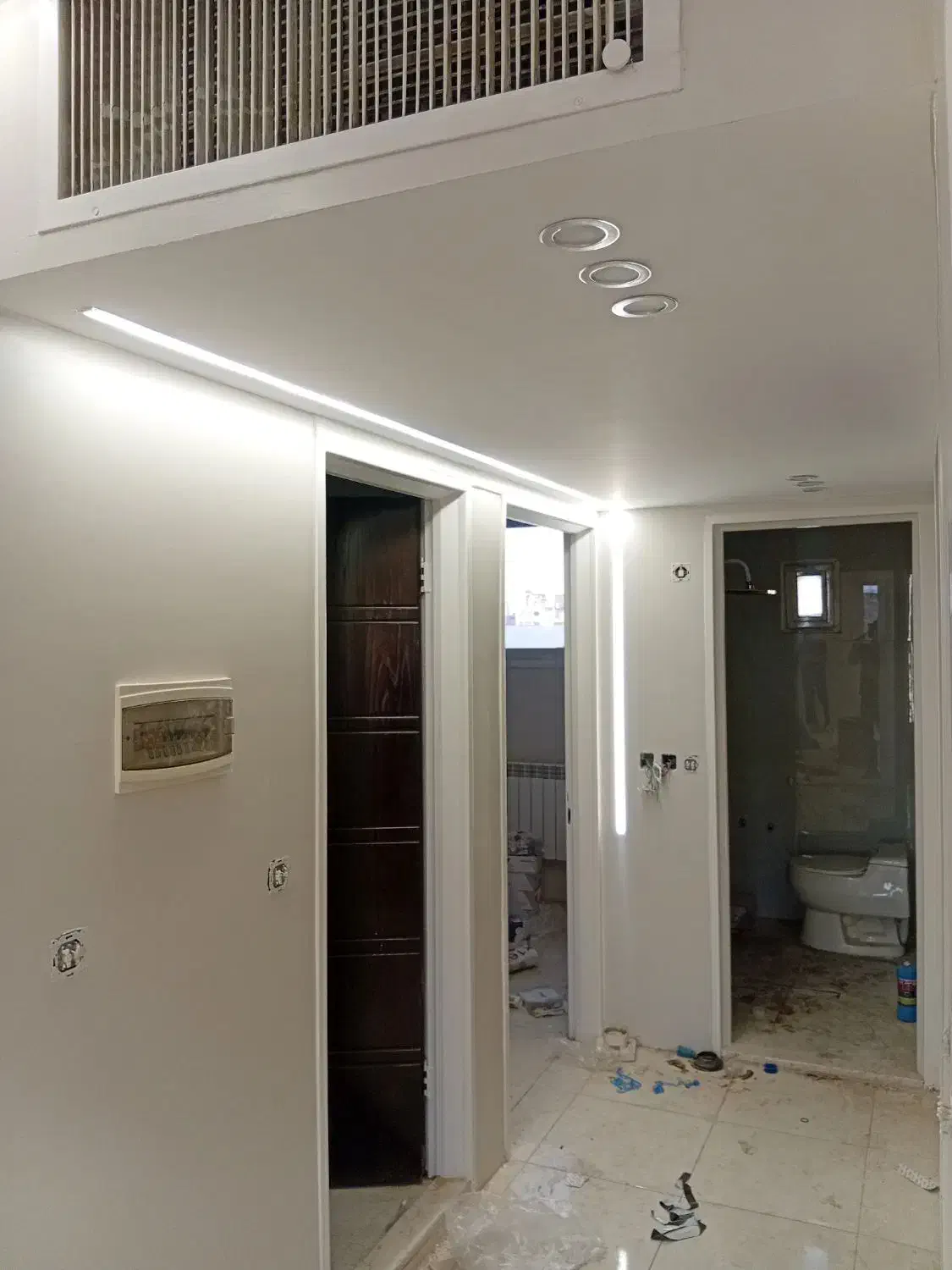 فروش و عرضه انواع لاین نوری|لامپ و چراغ|اصفهان, درب کوشک|دیوار