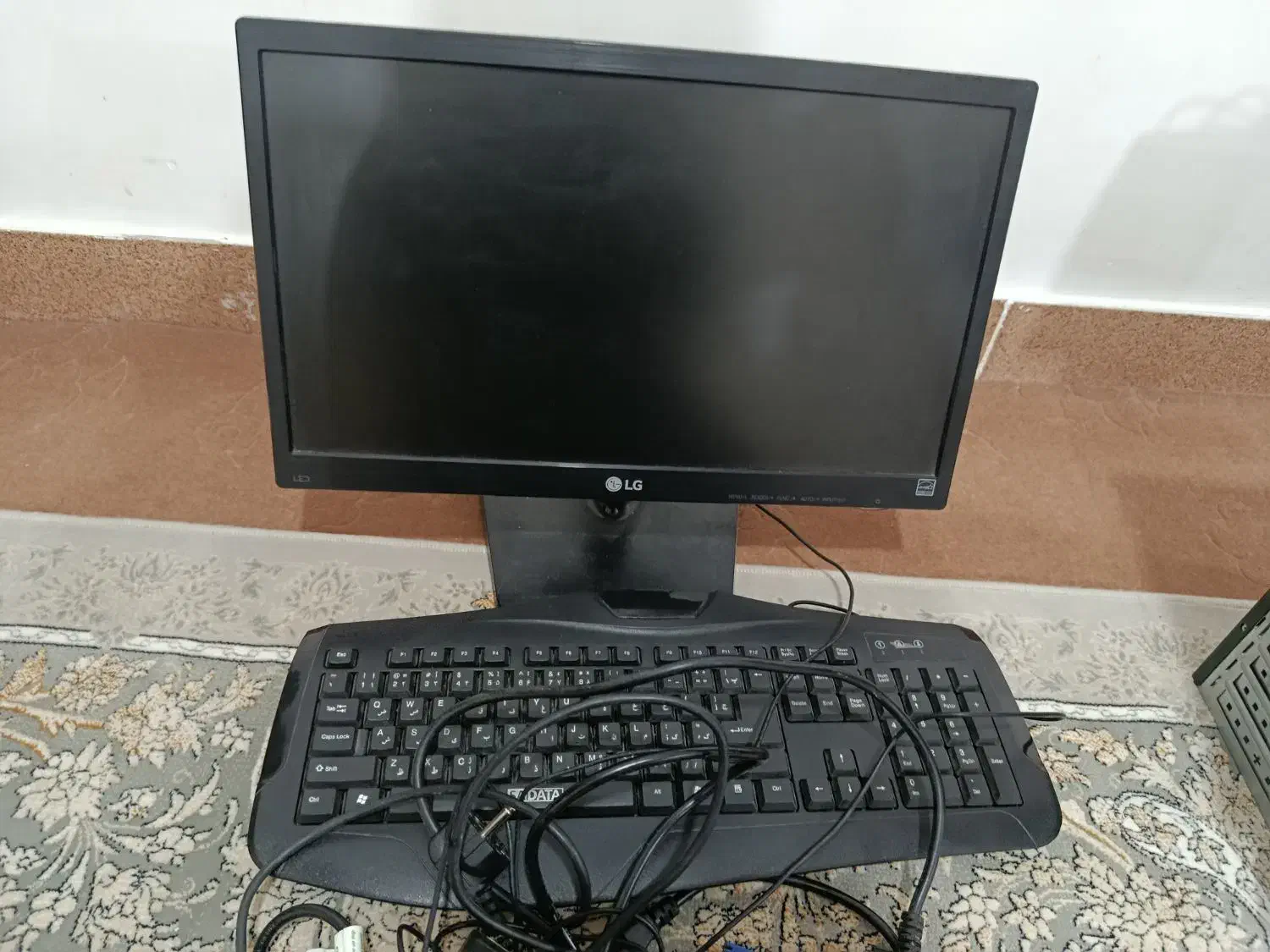 کامپیوتر|رایانه رومیزی|ایلخچی, |دیوار