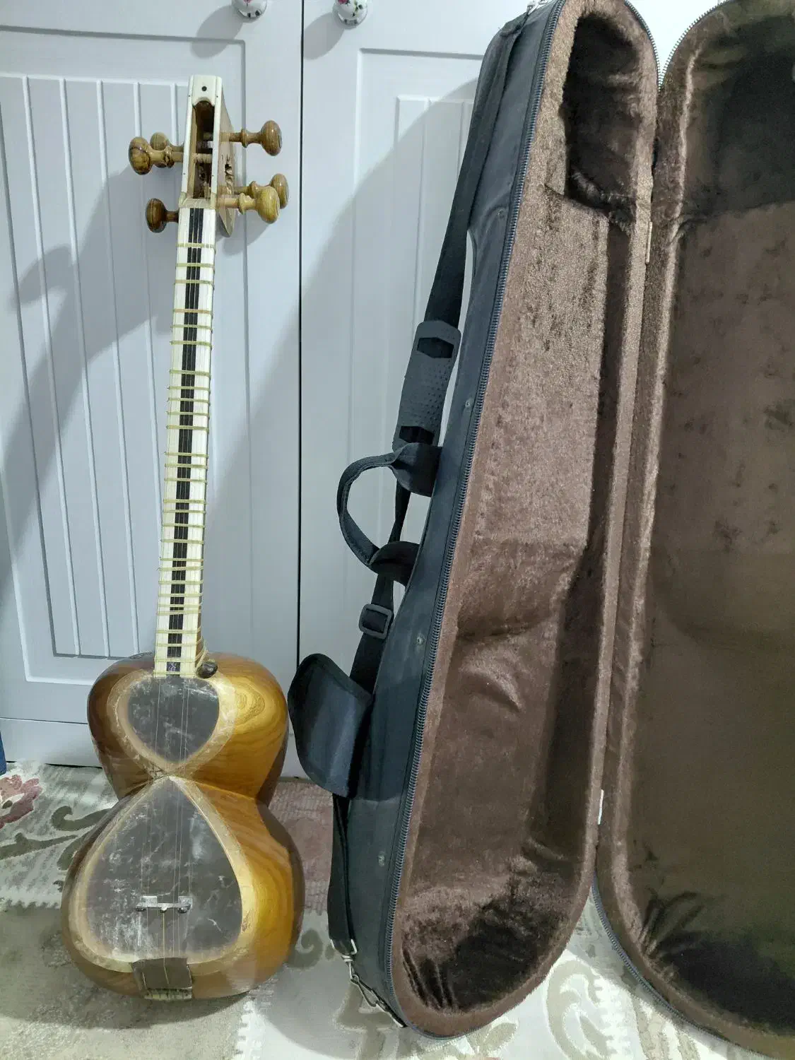 تار دست ساز|سازهای سنتی|سنندج, |دیوار