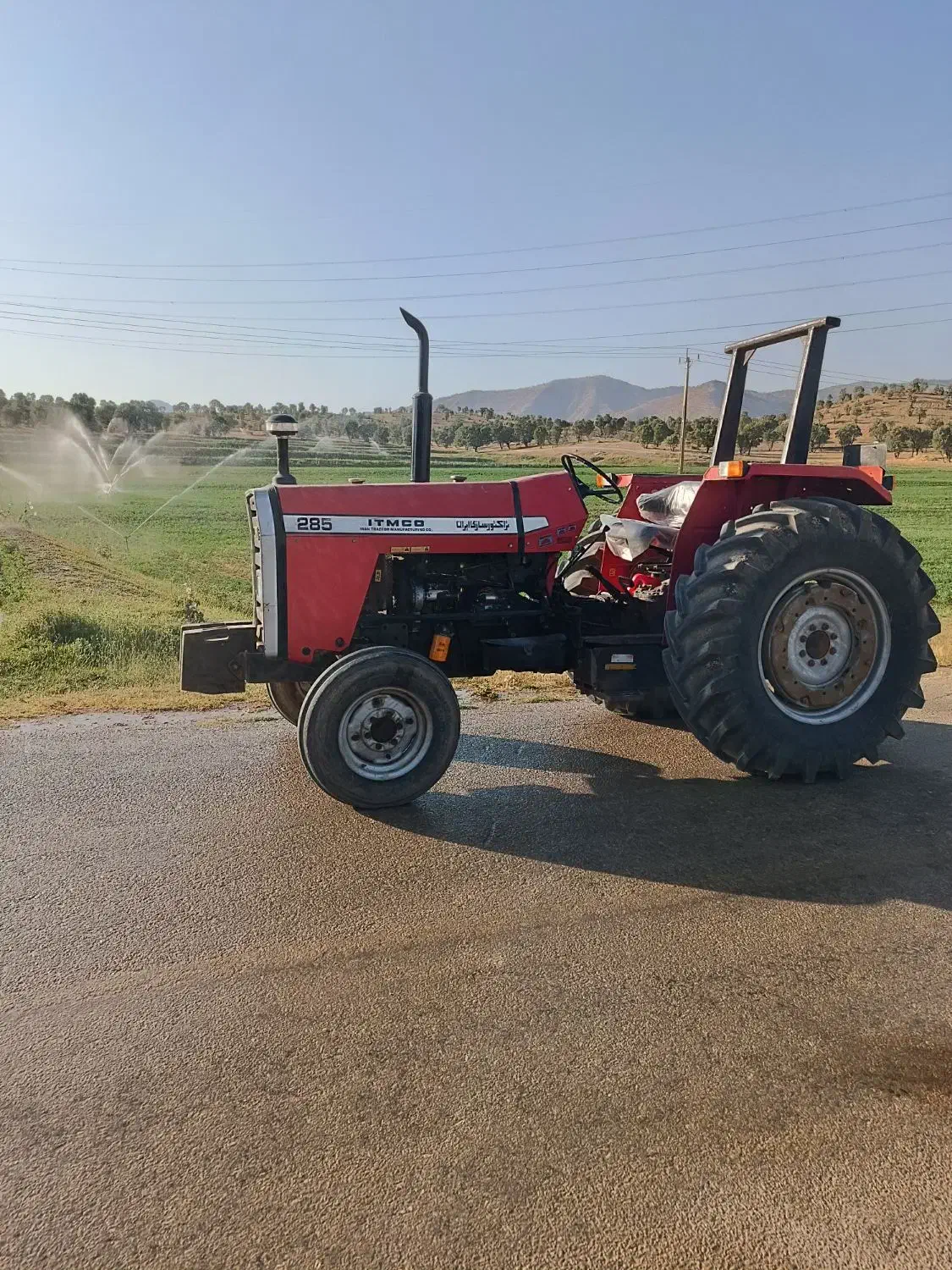 تراکتور۲۸۵ مدل۸۶|خودرو سنگین|لردگان, |دیوار