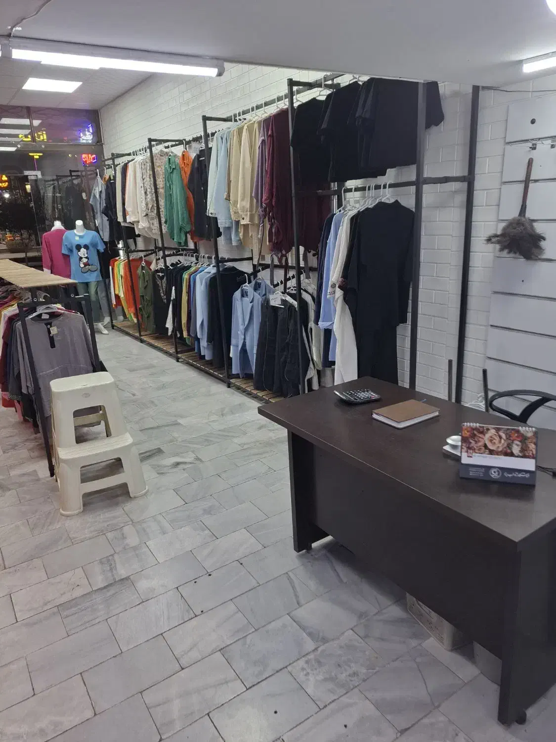 واگذاری فروشگاه پوشاک زنانه در بلوار آزادشهر|اجارهٔ مغازه و غرفه|یزد, |دیوار