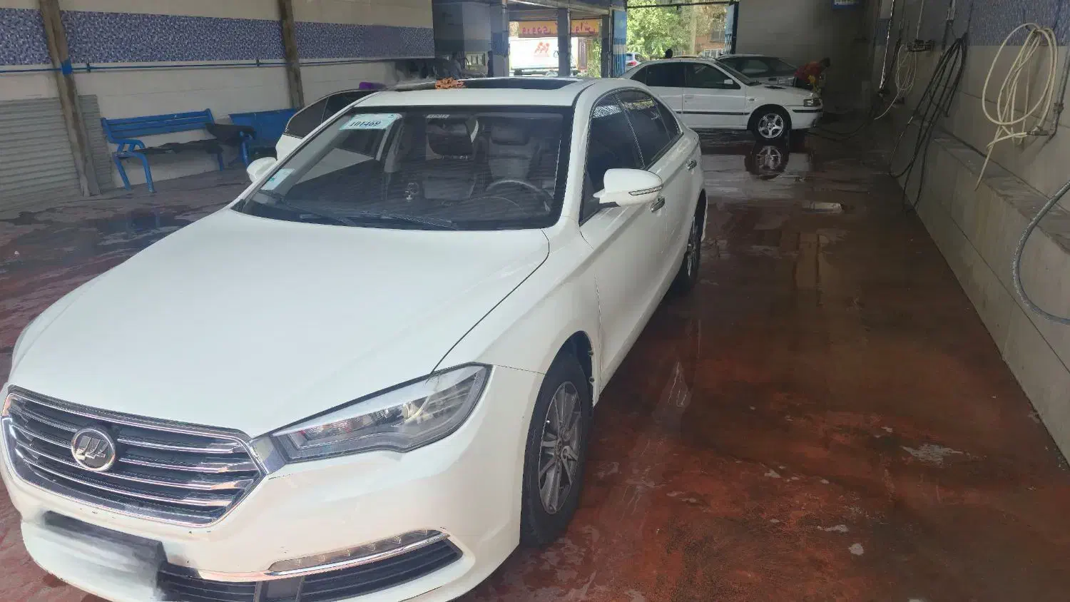 لیفان ۸۲۰|خودرو سواری و وانت|یزد, |دیوار