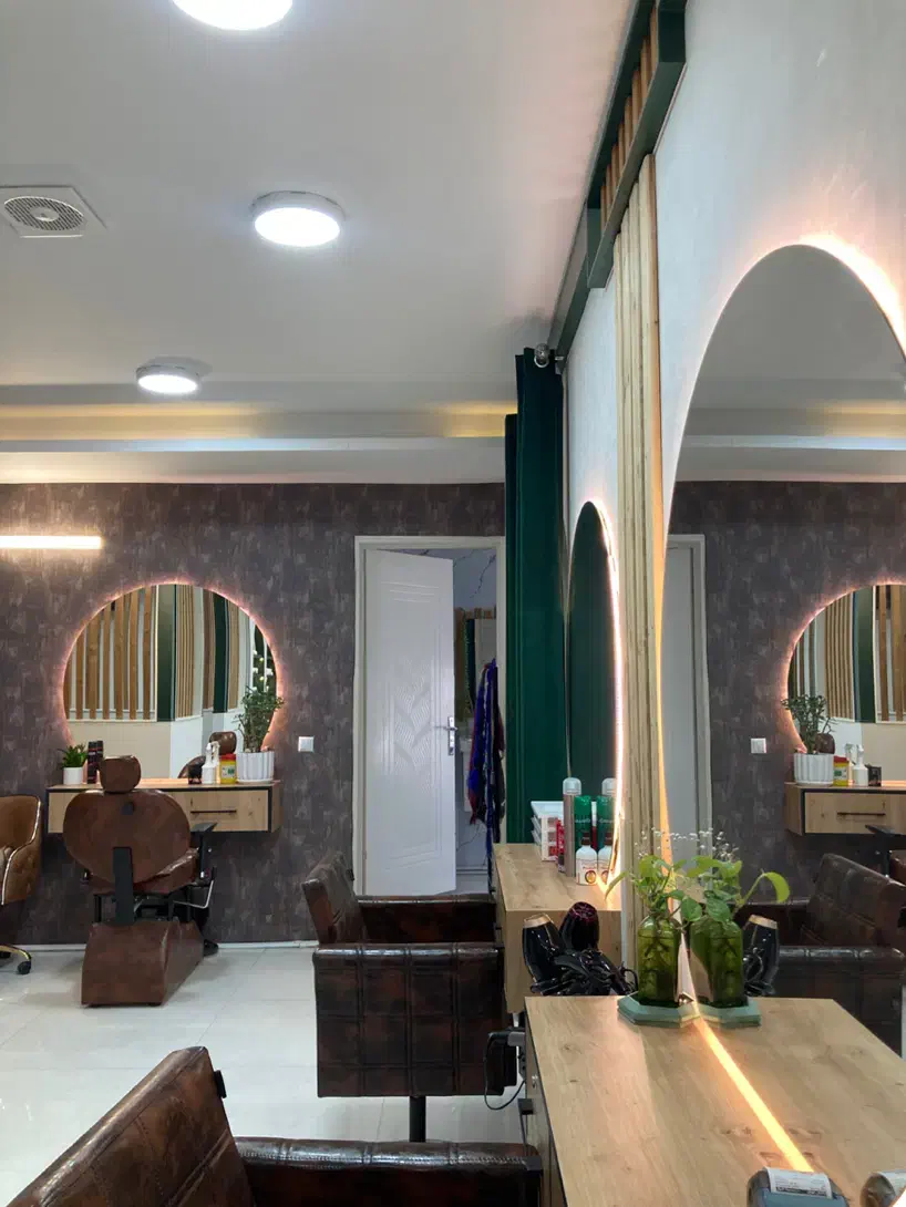 واگذاری فوری سالن زیبایی vip به علت مهاجرت|آرایشگاه و سالنهای زیبایی|نیشابور, دارایی|دیوار