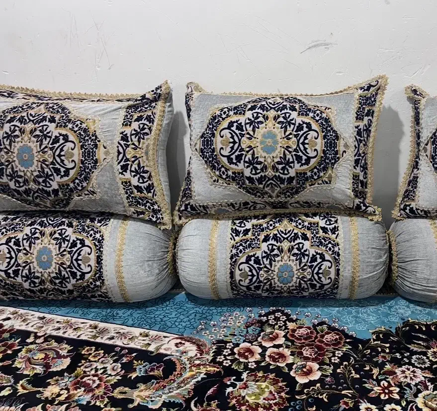 بالشت|رختخواب، بالش، پتو|دوگنبدان, |دیوار