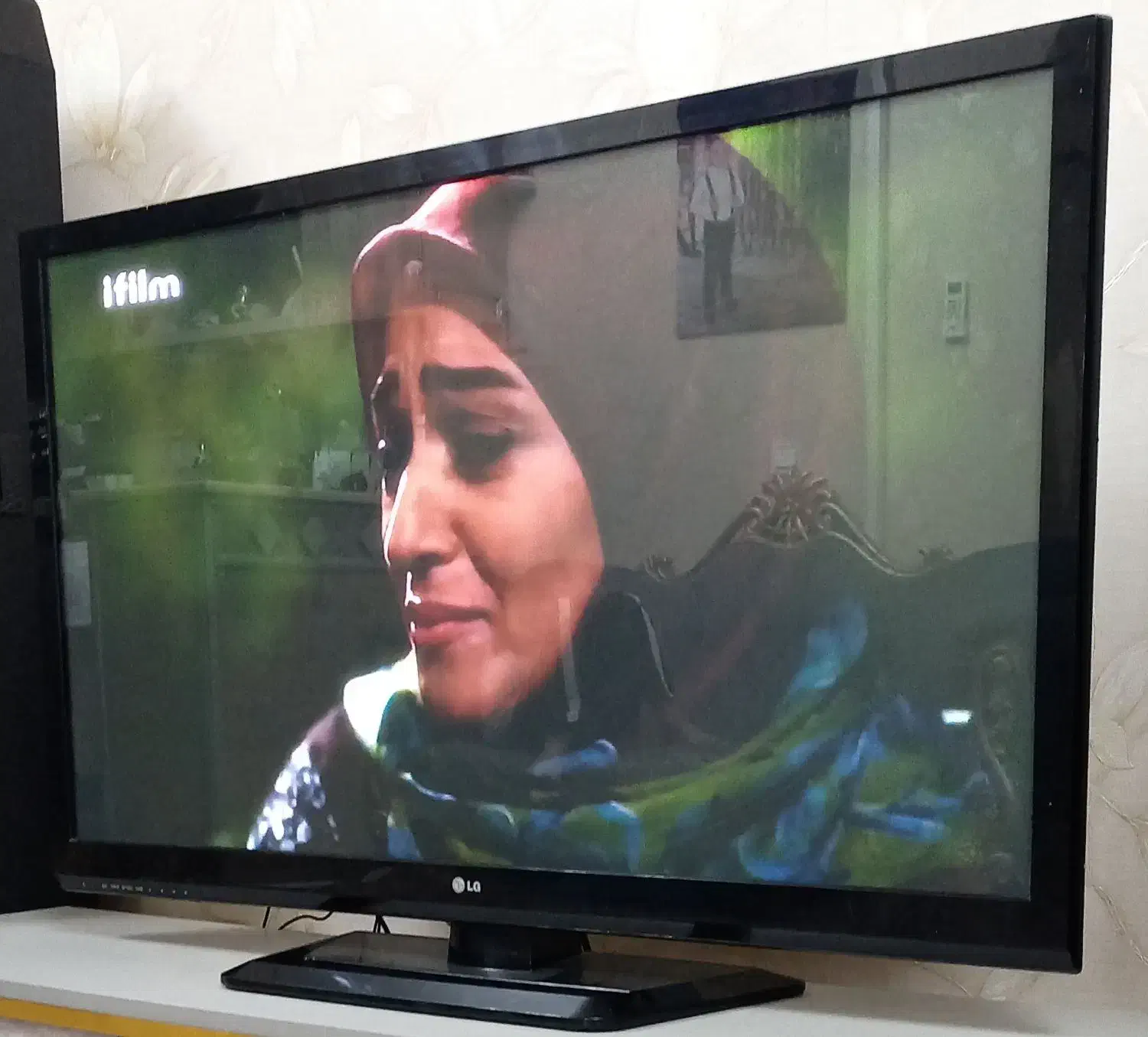 تلویزیون ال سی دی سالم بدون کوچکترین ایراد|تلویزیون و پروژکتور|ورامین, ورامین|دیوار