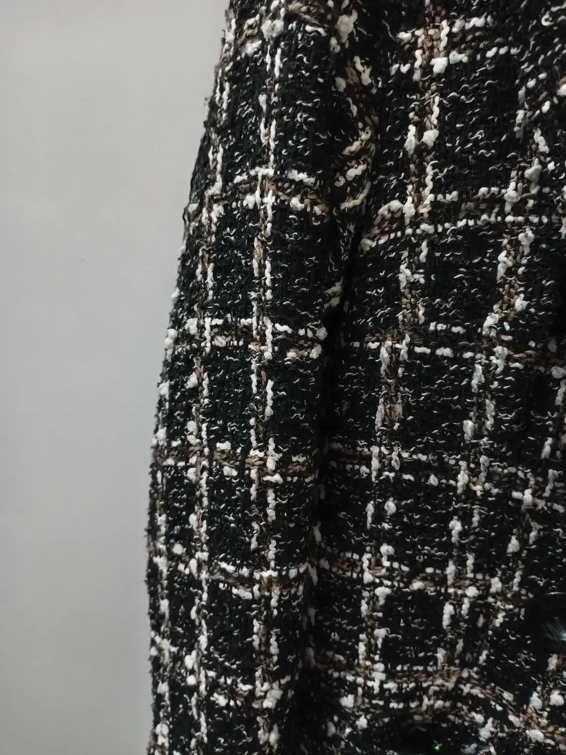 لباس نو|لباس|سبزوار, قصبه غربی|دیوار