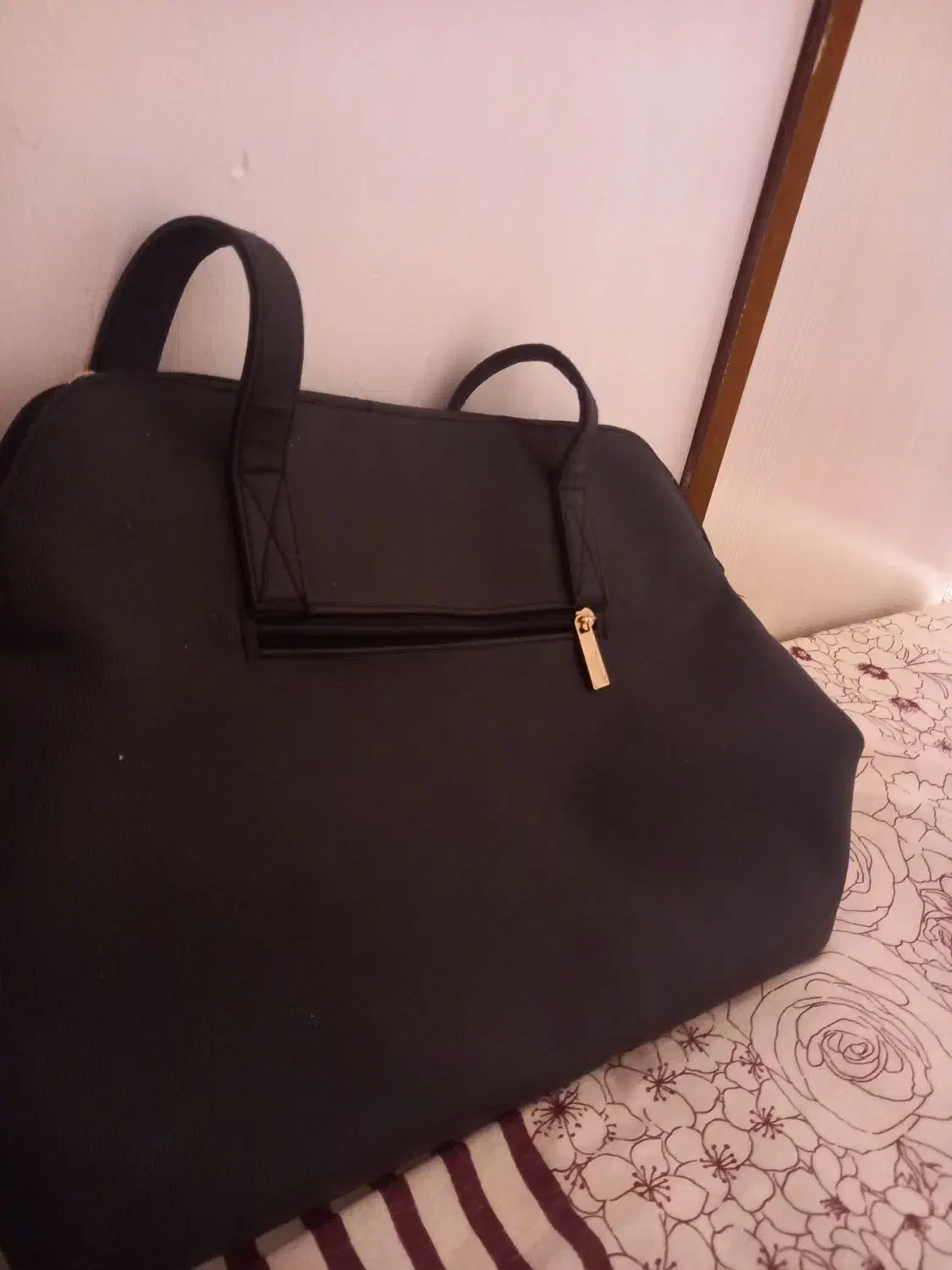 کیف مجلسی   بیرونی|کیف، کفش، کمربند|خرم‌آباد (تنکابن), |دیوار