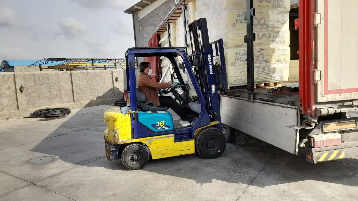 اجاره و بارگیری لیفتراک پیشوا|خدمات حمل و نقل|پیشوا, |دیوار