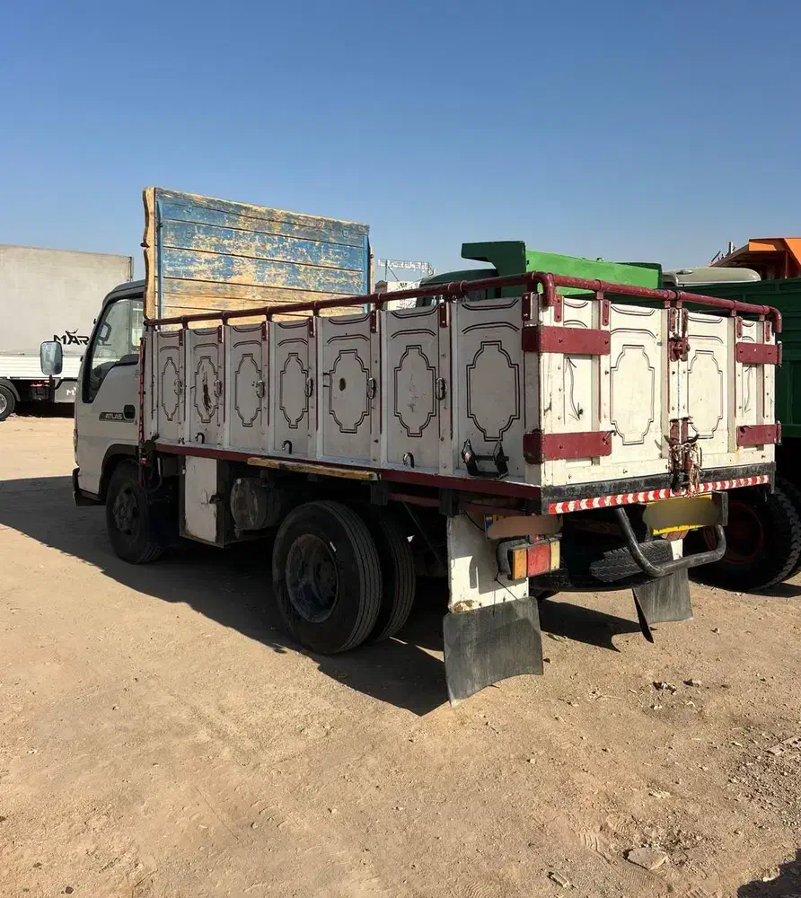 ایسوزو 5200 باری فلزی مدل 1387 درب راننده رنگ دارد|خودرو سنگین|چهاردانگه (تهران), |دیوار