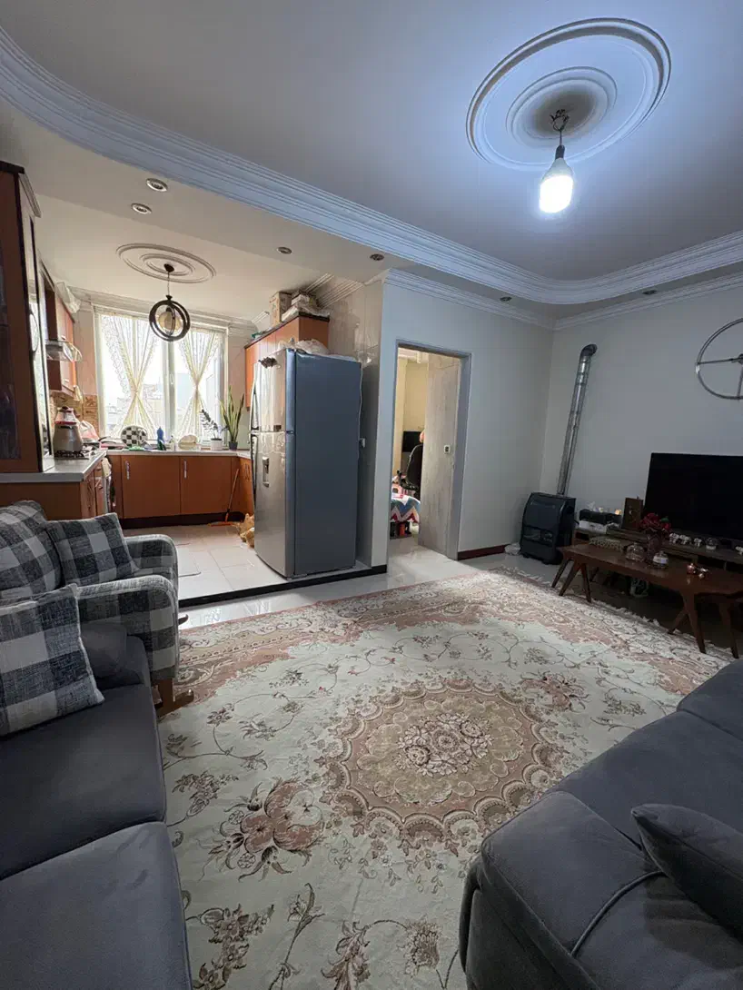 ۴۵ متر خوش‌نقشه و دنج * دسترسی عالی به مترو *|فروش آپارتمان|تهران, وحیدیه|دیوار