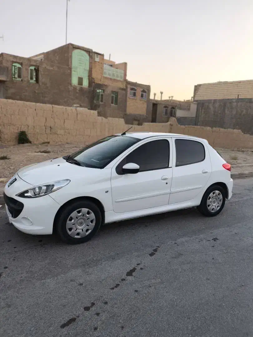 پژو۲۰۷مدل۹۸شاسی پلمپ|خودرو سواری و وانت|ابرکوه, |دیوار