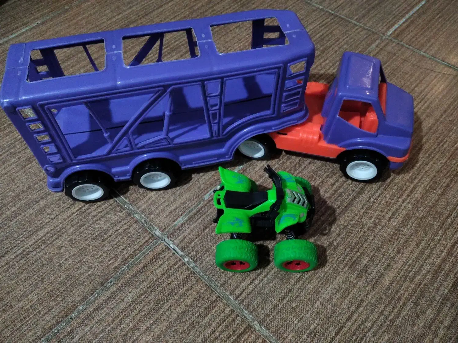 اسباب بازی|اسباب‌بازی بچه|مسجد سلیمان, |دیوار