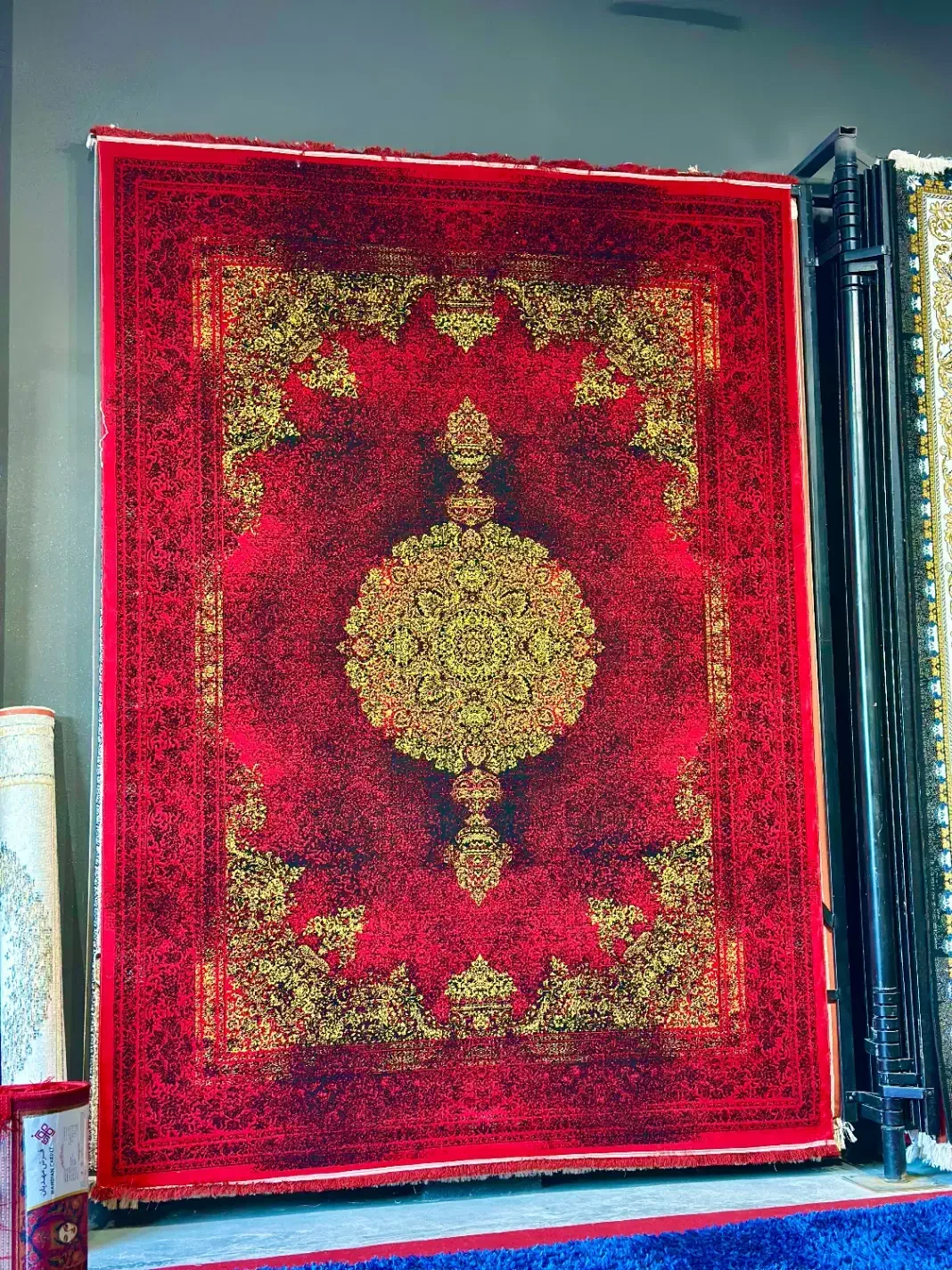 ۱۲ متری فقط ۶۸۰۰|فرش|شیراز, شهرک گلها|دیوار