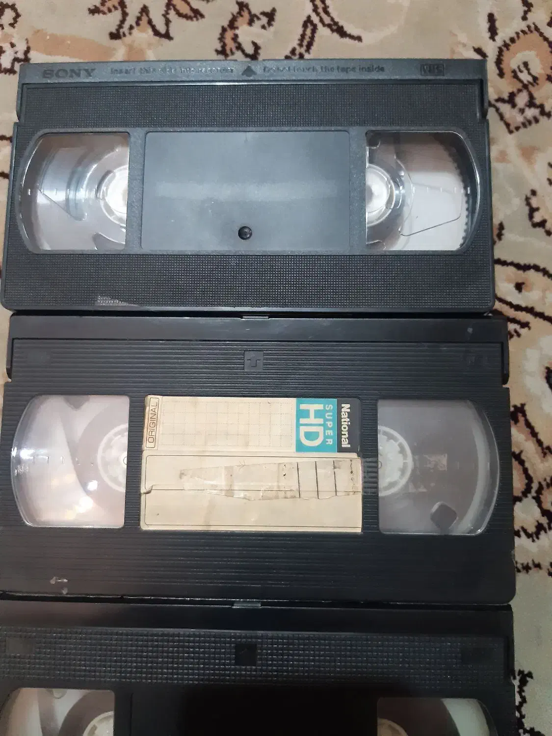 تعدادی نوار بزرگ ویدیوVHS|پخش‌کننده DVD و ویدیو|تهران, مجیدیه|دیوار