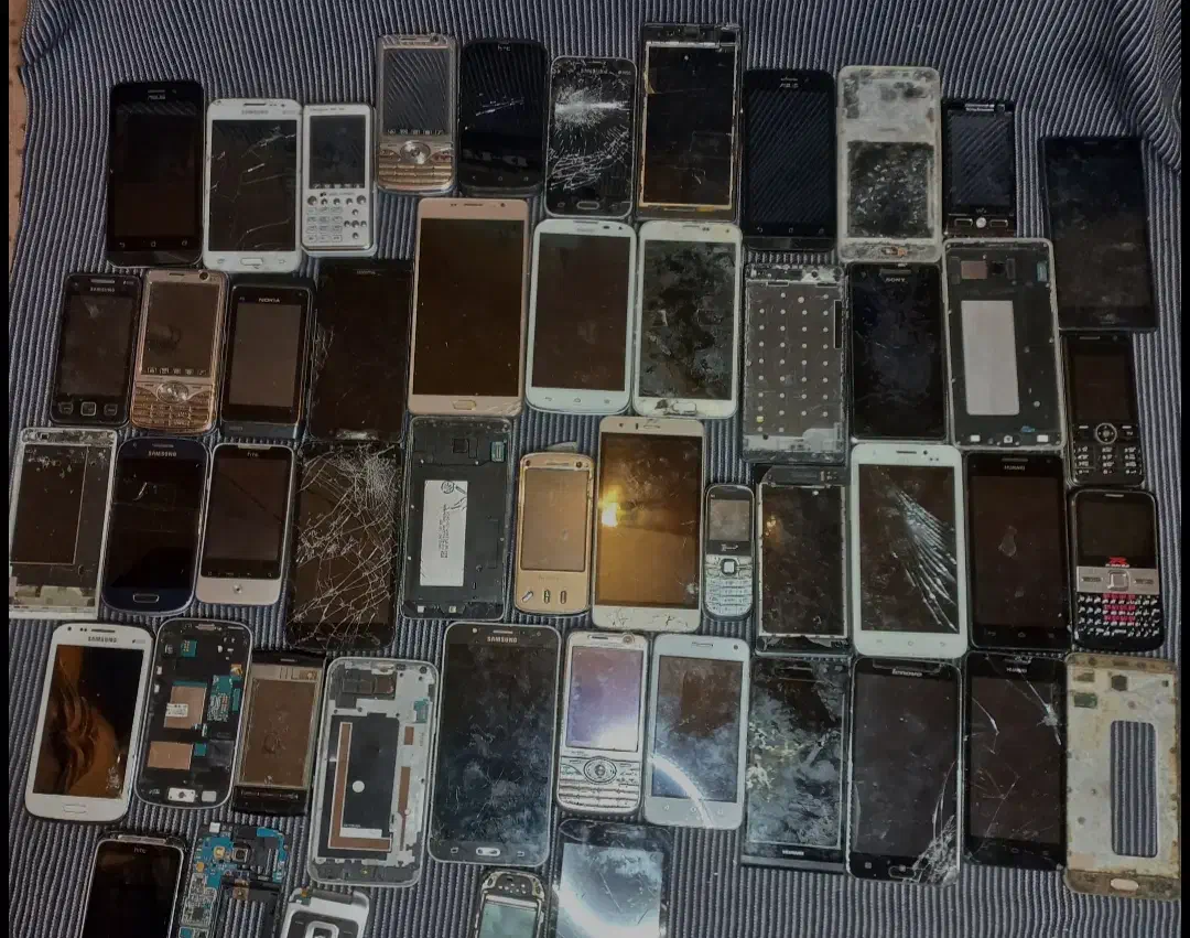 خ ر ی.د انواع م و ب ا ی ل های خراب وسالم|موبایل|قوچان, |دیوار