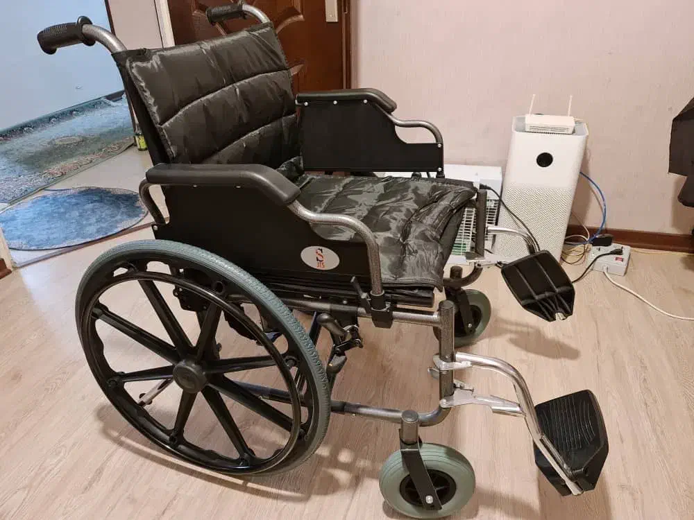 ویلچر حمامی چرخ کوچیک و تاشو|آرایشی، بهداشتی، درمانی|تهران, خرمشهر|دیوار