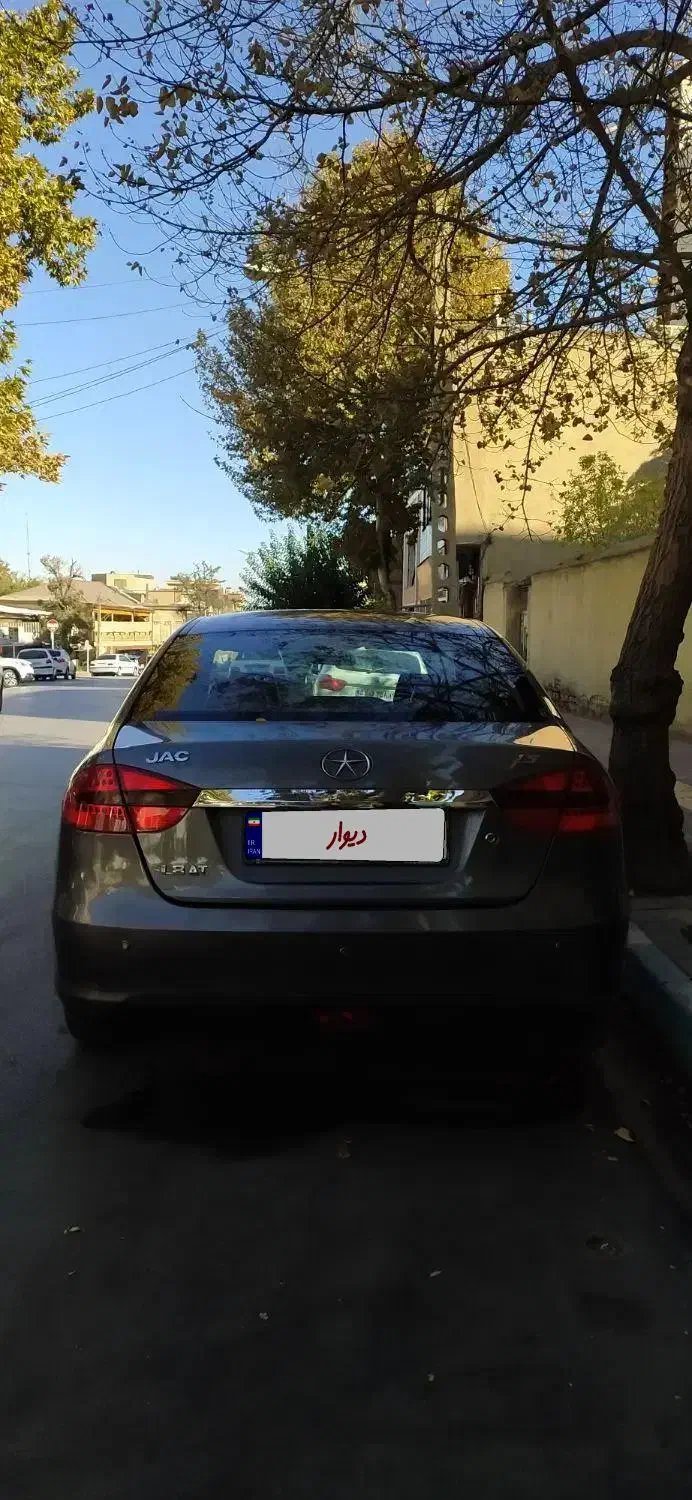 جک مدل۹۶بیرنگ کم کار خانگی سالم|خودرو سواری و وانت|همدان, |دیوار