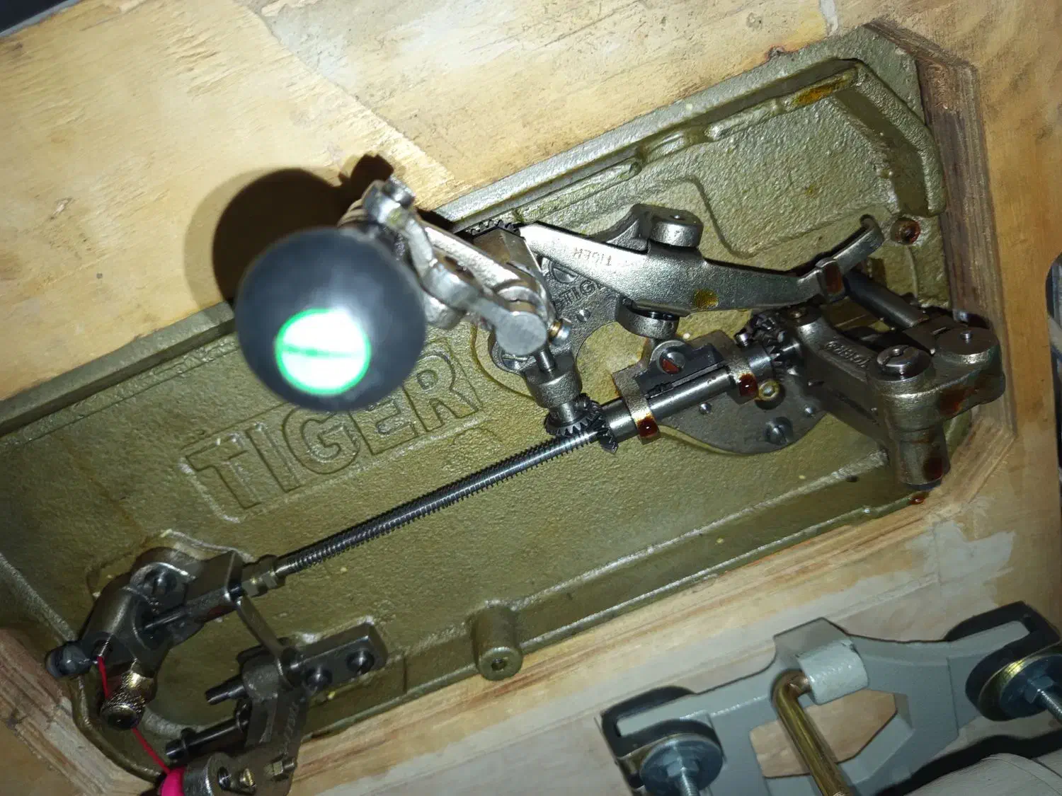 چرخ خیاطی چکن دوز|لوازم خیاطی و بافتنی|ایرانشهر, |دیوار