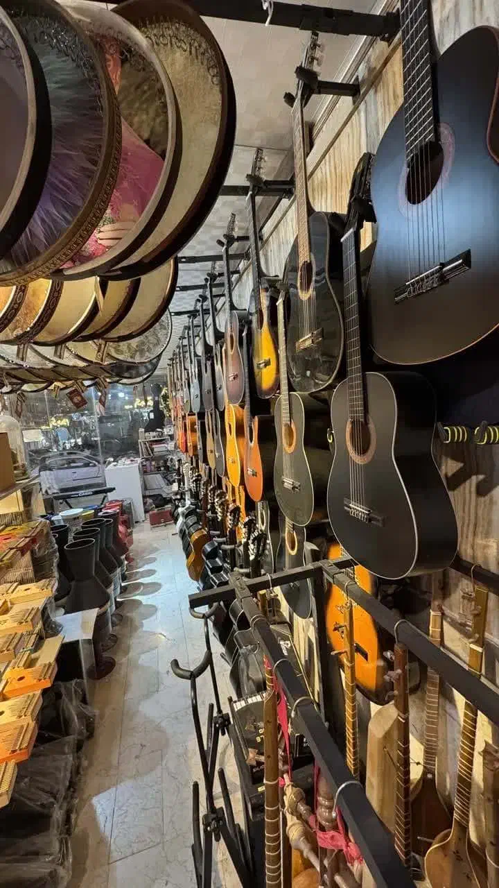 گیتار یاماها پارسی دیاموند/سیم/کاور/هاردکیس/پیک|گیتار، بیس، امپلیفایر|مشهد, حجاب (شهرک غرب)|دیوار