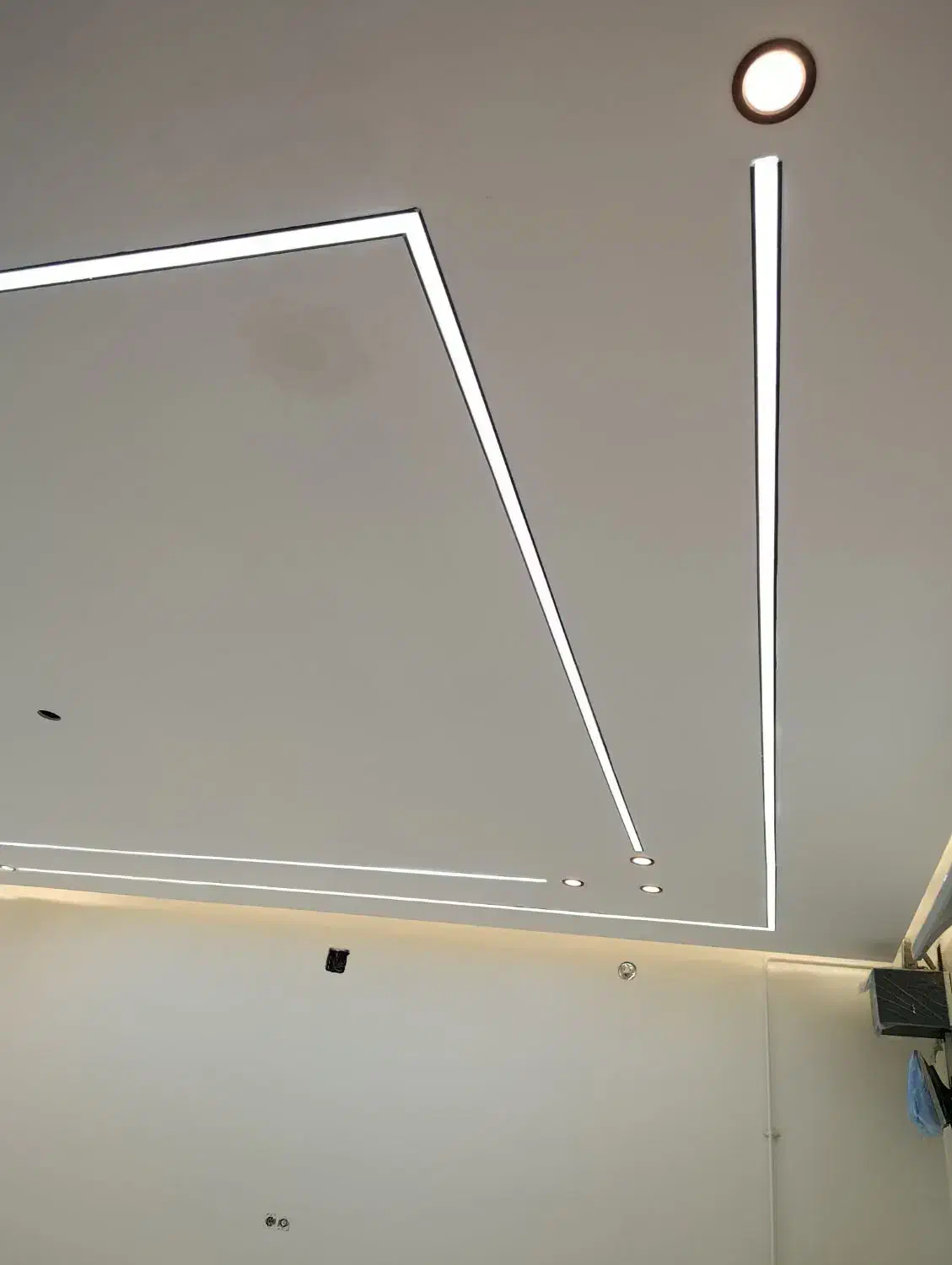 برقکاری ساختمان و اجرای لاین نوری|خدمات پیشه و مهارت|دزفول, |دیوار