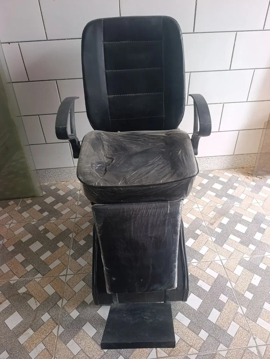 صندلی آرایشگری|آرایشگاه و سالنهای زیبایی|نجفآباد, کهریزسنگ|دیوار