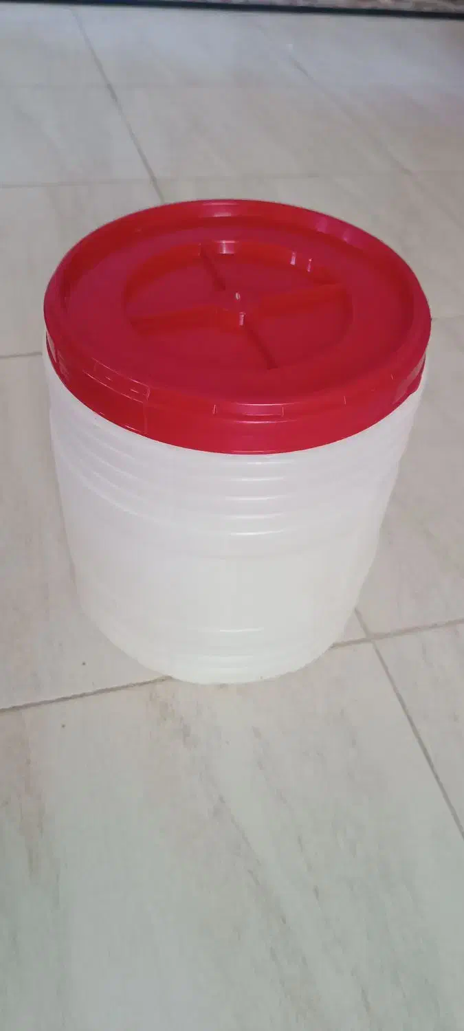 دبه های ۸الی۱۵ کیلویی درب دار فروش بصورت تکی|ظروف نگهدارنده، پلاستیکی، یکبارمصرف|آستارا, |دیوار