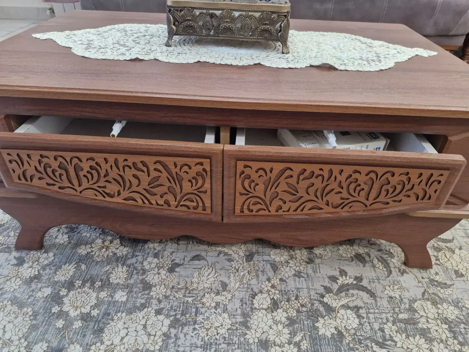 جلو مبلی ب همراه دو عسلی|مبلمان خانگی و میز عسلی|رشت, حسین آباد|دیوار