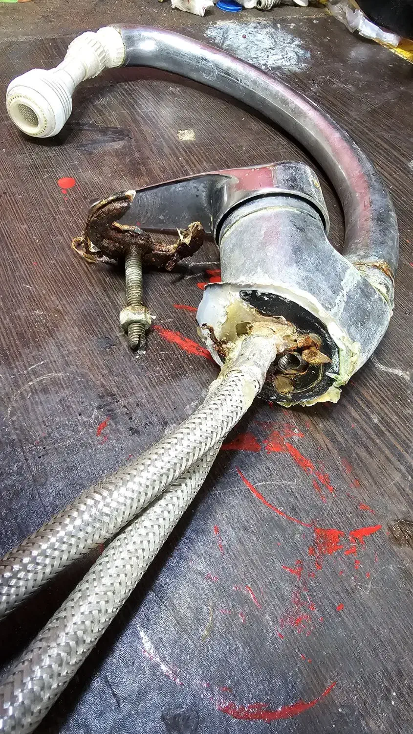 شیر الات|لوازم سرویس بهداشتی|اردبیل, |دیوار