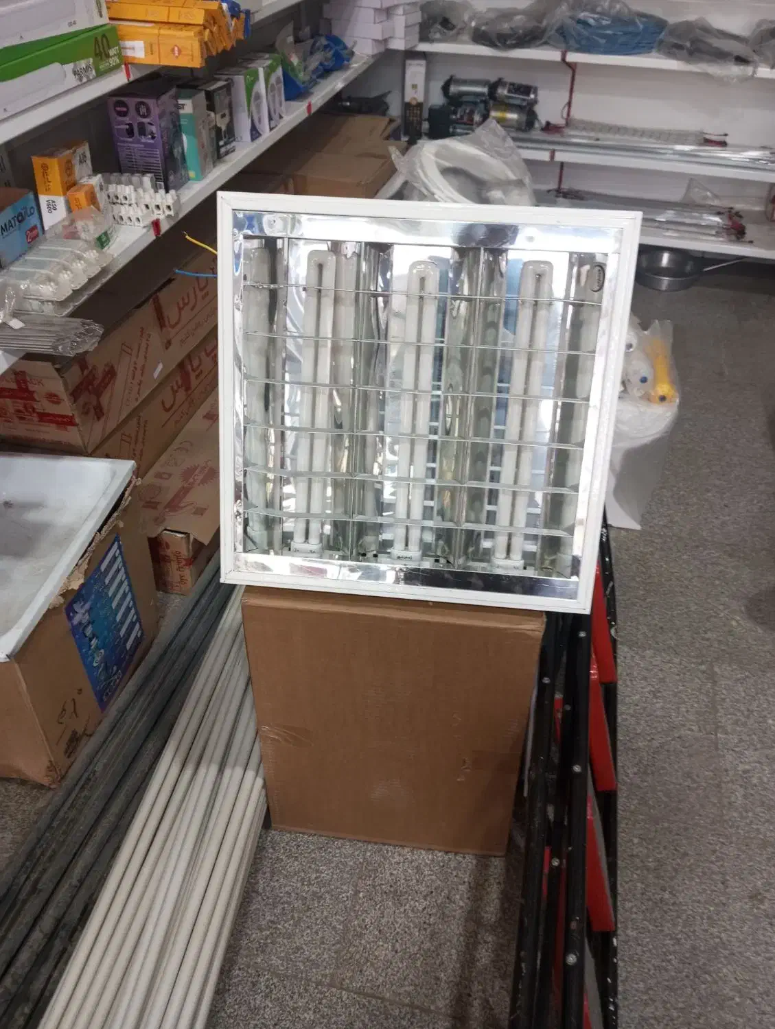 ...|لوستر و چراغ آویز|نیشابور, فردوسی جنوبی|دیوار