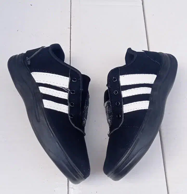 فروش انواع کفش و دمپایی مردانه و زنانه|کیف، کفش، کمربند|نهاوند, |دیوار