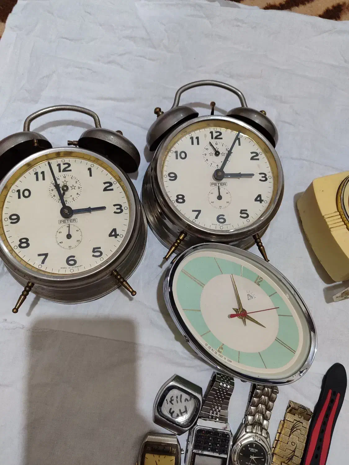 ساعت رومیزی|کلکسیون اشیاء عتیقه|بیرجند, |دیوار