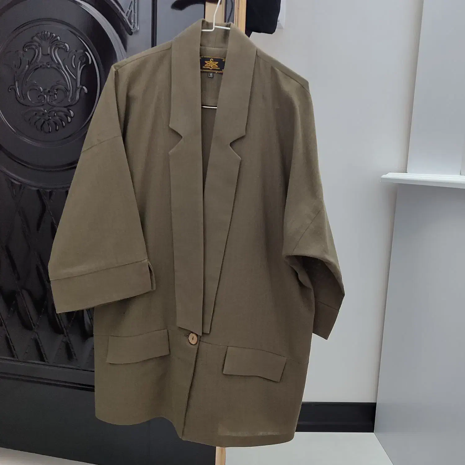 پالتو|لباس|قم, شاه سید علی|دیوار