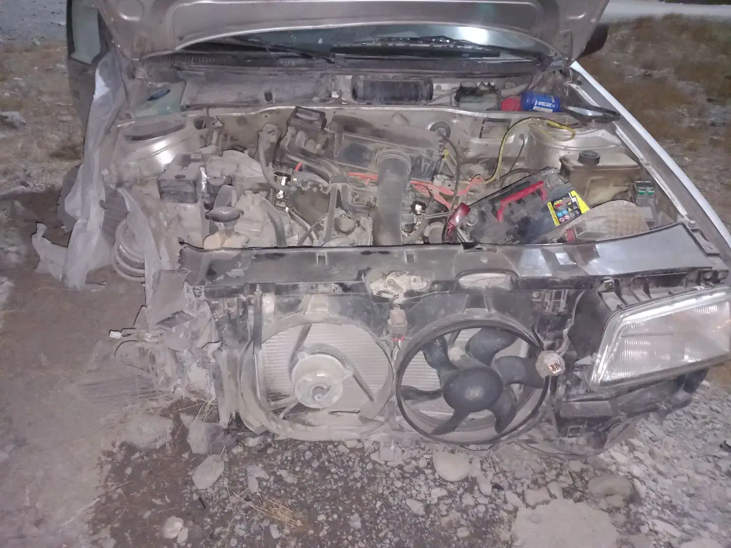 ۴۰۵ مدل ۹۰ تصادفی|خودرو سواری و وانت|بندرعباس, |دیوار