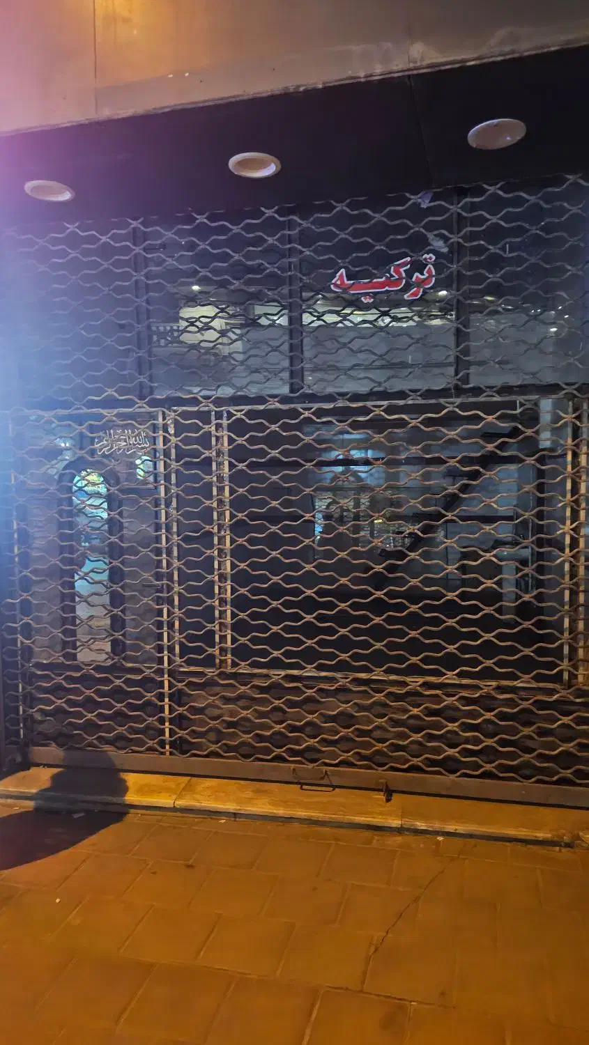 اجاره مغازه پاخور بالا - بر خیابان اصلی پرتردد|اجارهٔ مغازه و غرفه|ارومیه, |دیوار