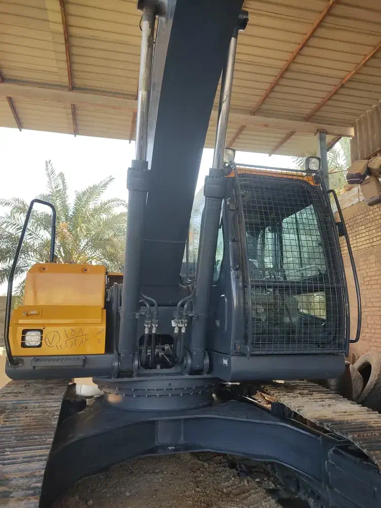 ج بیل مکانیکی ۲۰۲۵، ۲۱۵ بیل|خودرو سنگین|خرمشهر, |دیوار