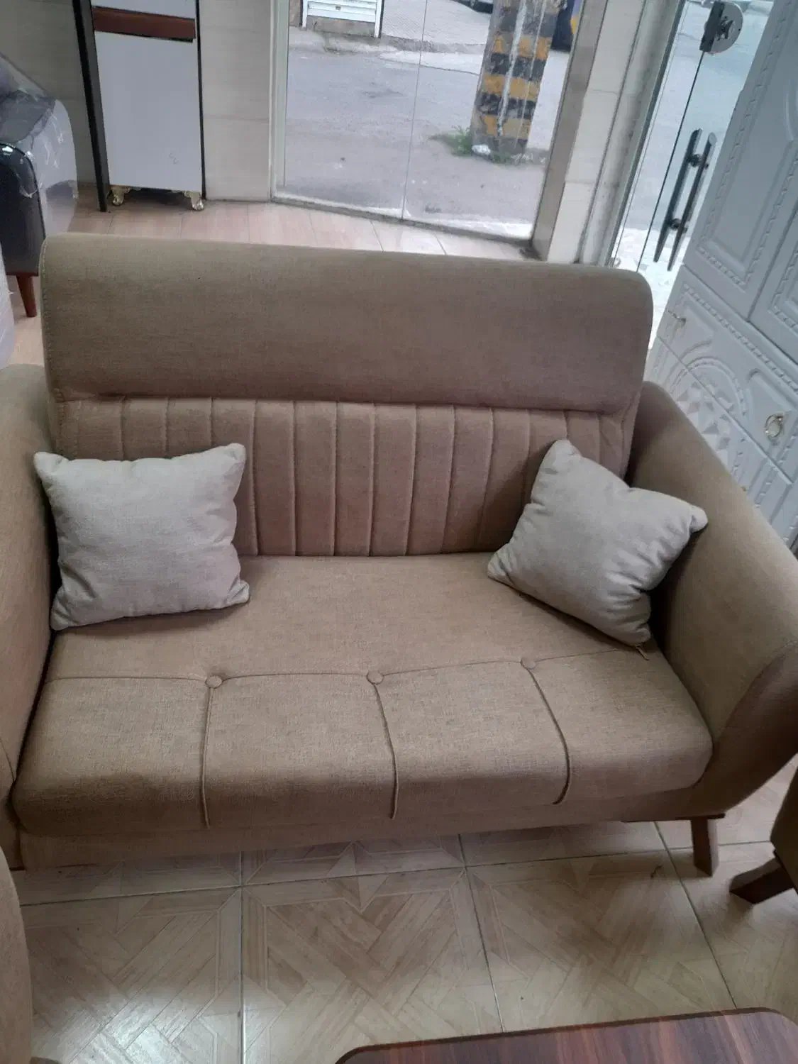 مبل ۷ نفره|مبلمان خانگی و میز عسلی|رشت, گلزاران|دیوار