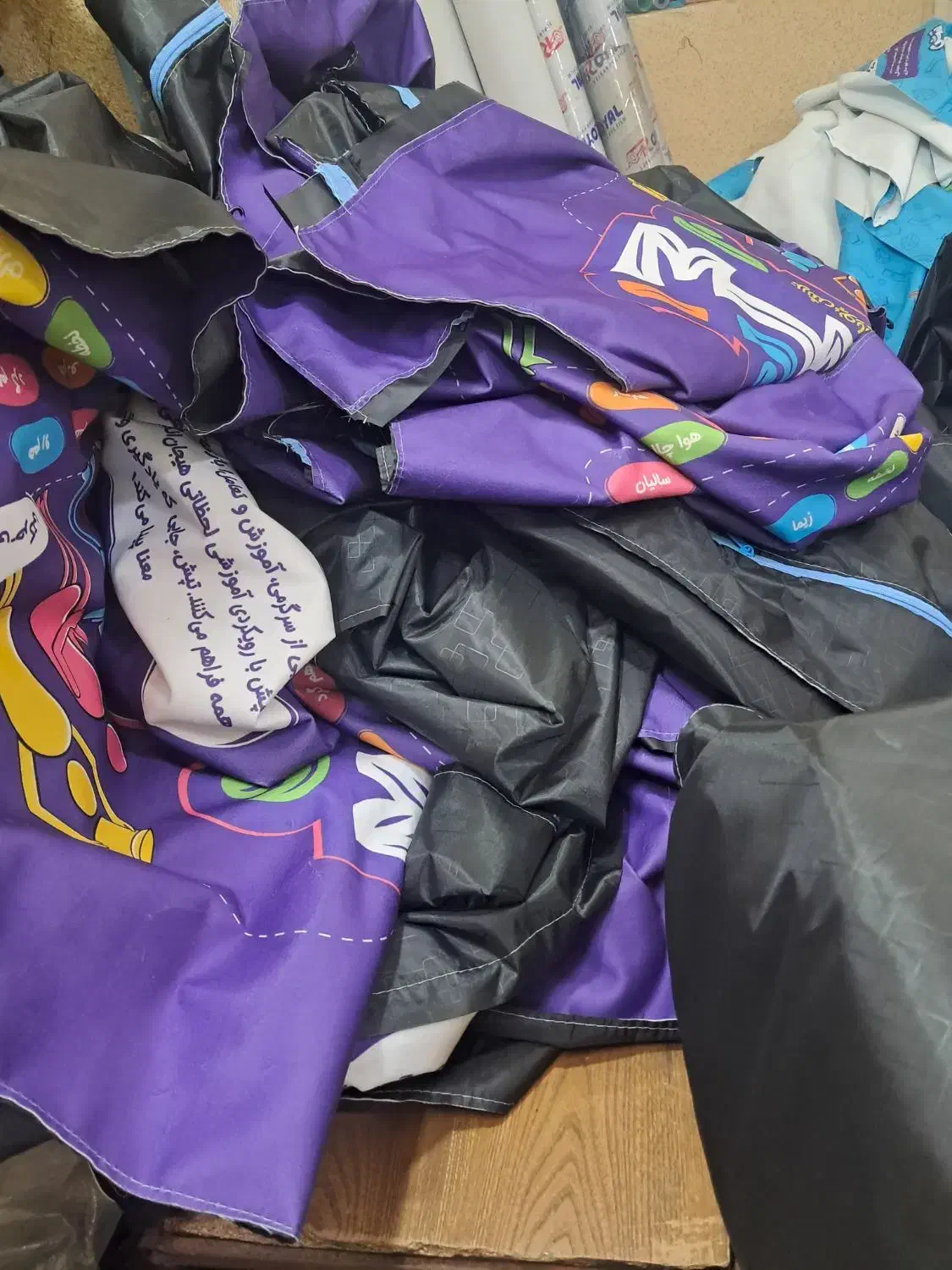 وسط،کار،  خانم خیاطی وسط،کاری|استخدام صنعتی، فنی، مهندسی|تهران, سیروس|دیوار