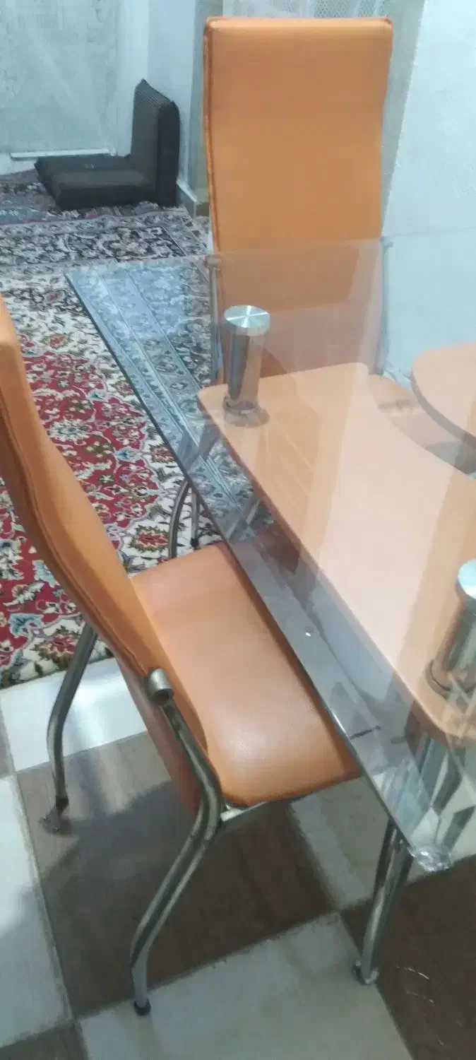 میزنهارخوری ۴نفره|میز و صندلی غذاخوری|بروجرد, |دیوار