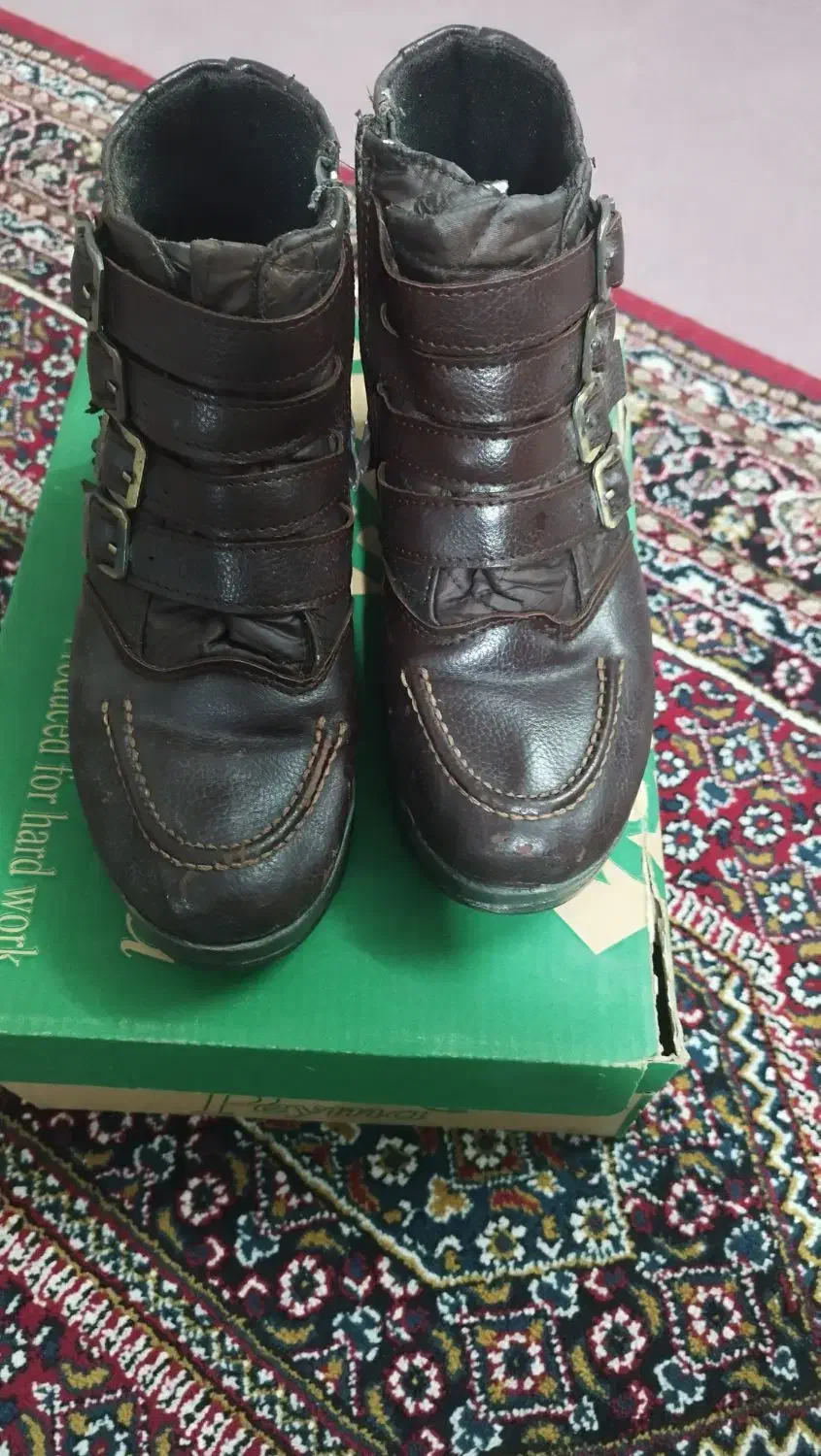 سه جفت کفش|کیف، کفش، کمربند|زنجان, |دیوار