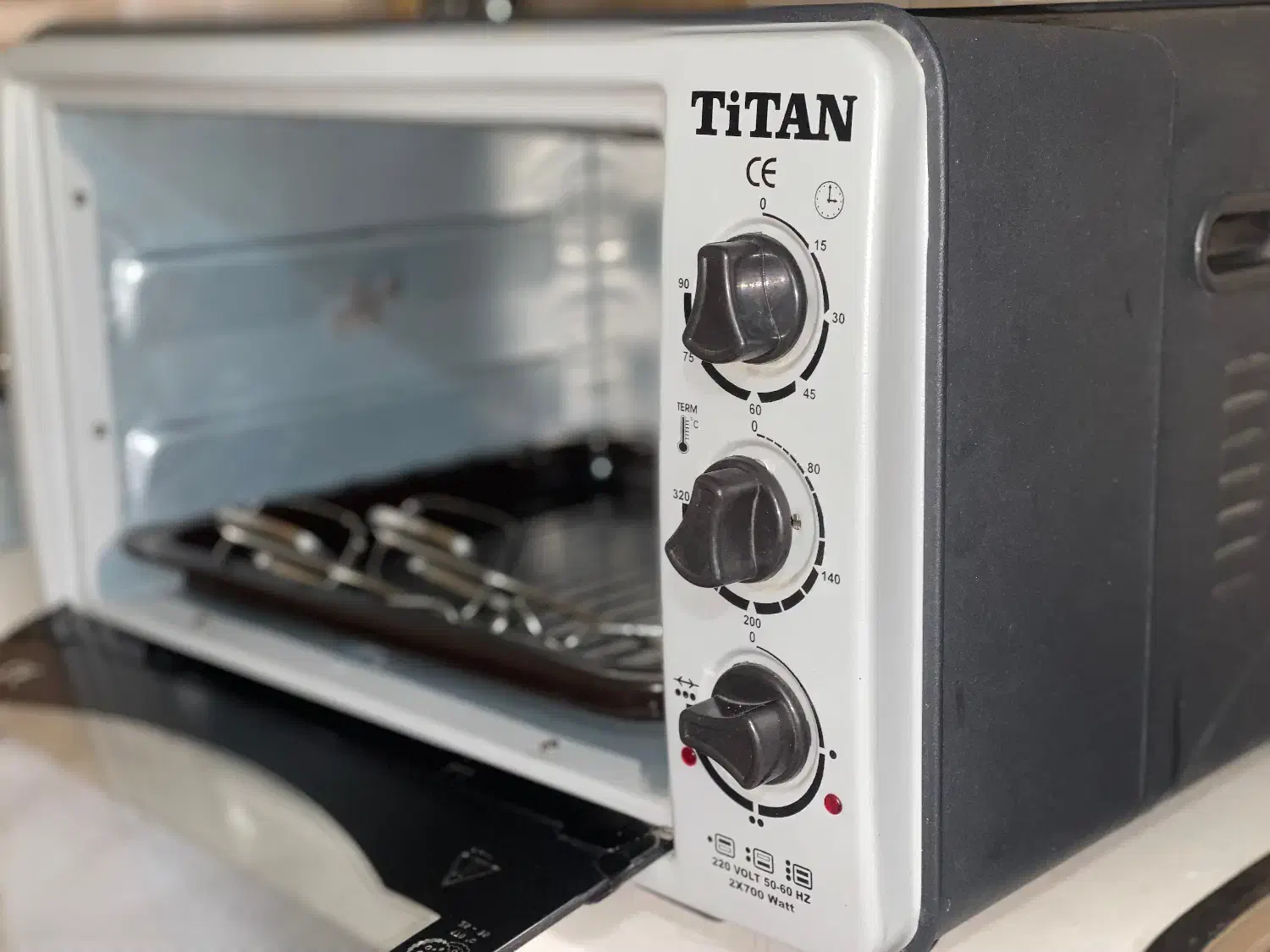 توستر تیتان نو قیمت خیلی مناسب|اجاق گاز و لوازم برقی پختوپز|رشت, دیانتی|دیوار