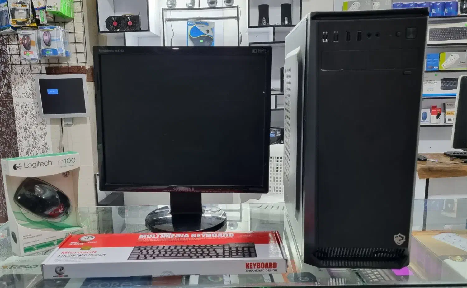 کامپیوتر کامل با مانیتور ال سی دی (رفسنجان)|رایانه رومیزی|کرمان, |دیوار