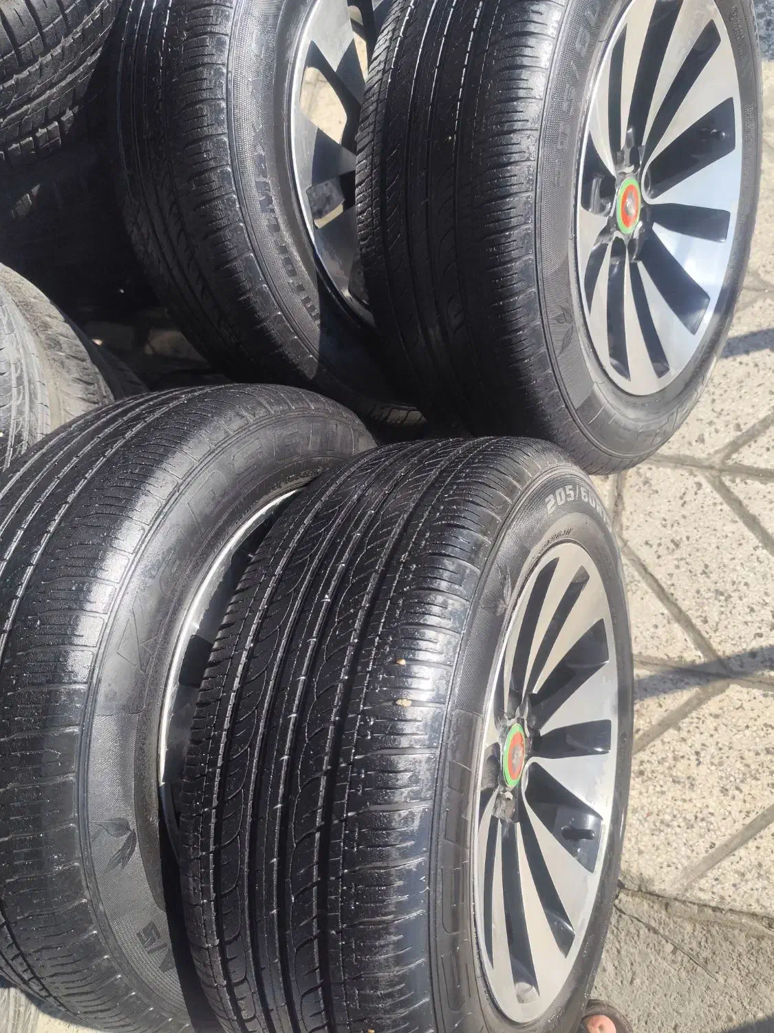 رینگ اسپورت با لاستیک کپسن|قطعات یدکی و لوازم جانبی|شیراز, سایت اداری|دیوار