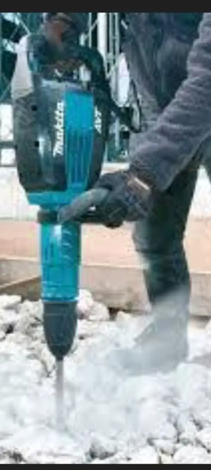 تخریب دیوار .کف سرامیک سفیدکاری.سوراخکاری و غیره|خدمات پیشه و مهارت|دوگنبدان, |دیوار