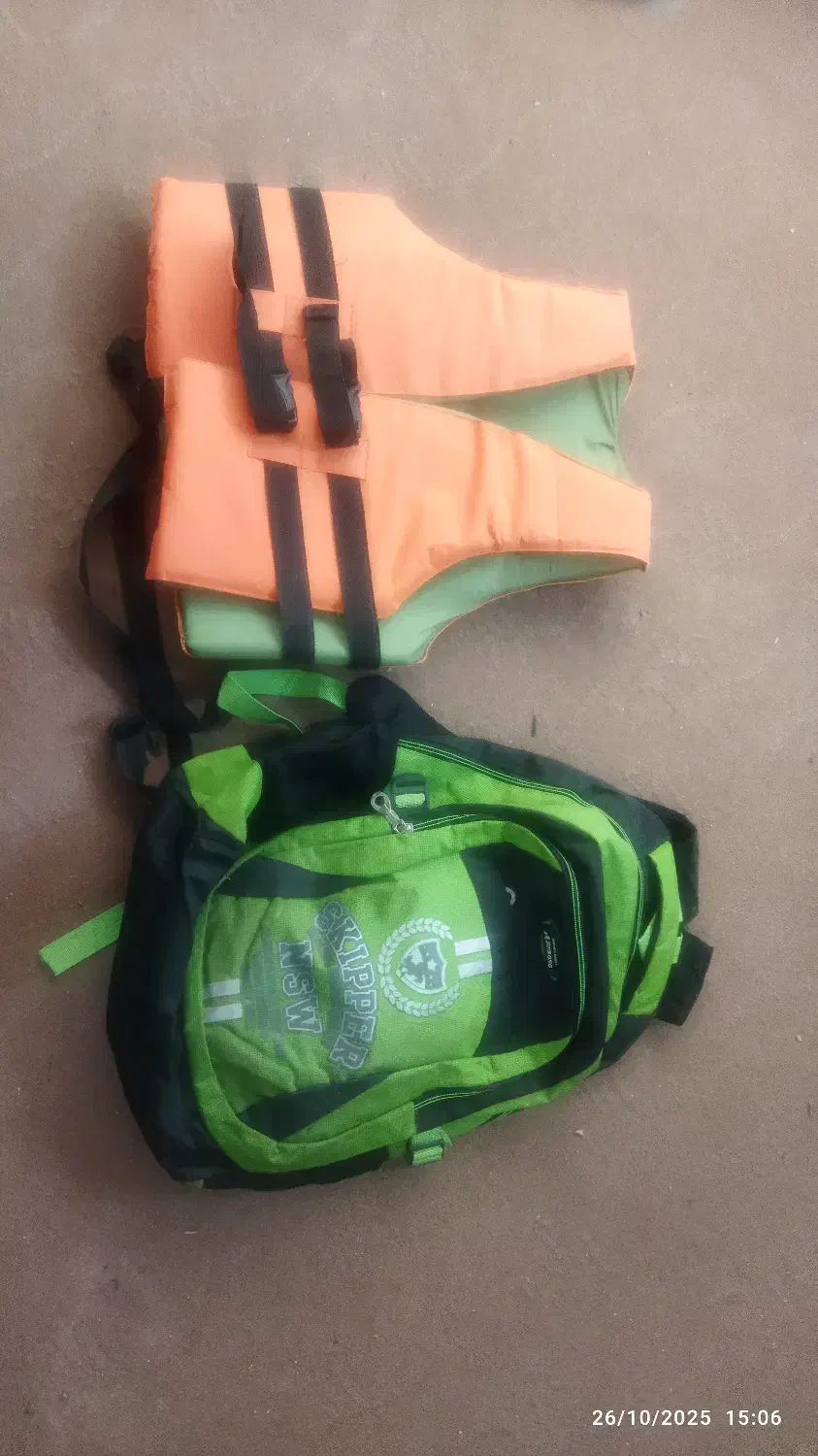 یک جلیقه و کیف نو نو|کیف، کفش، کمربند|سنندج, |دیوار