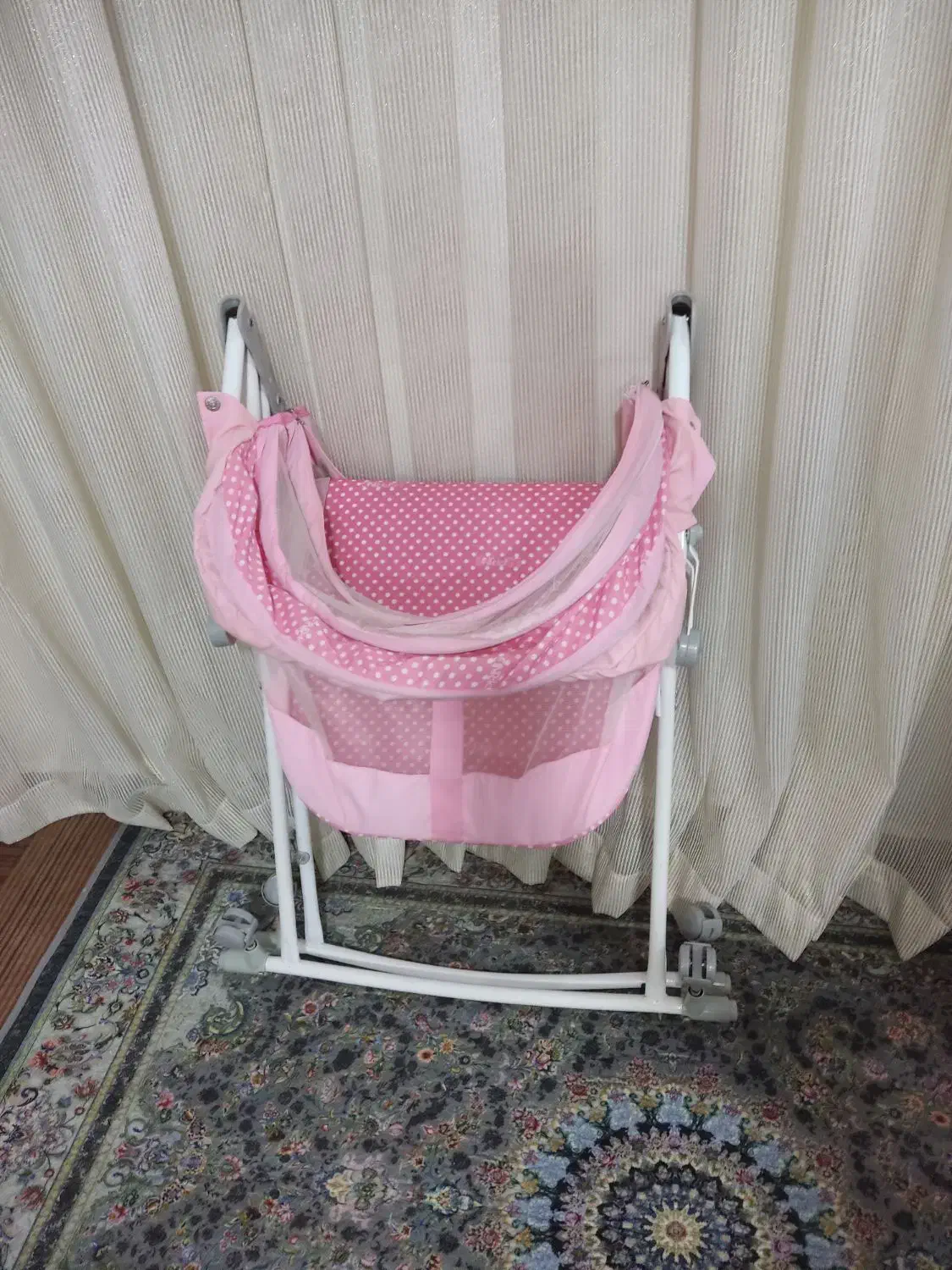 گهواره تاشو پشه بند دار ومسافرتی|تخت و صندلی بچه|کرج, گلدشت|دیوار