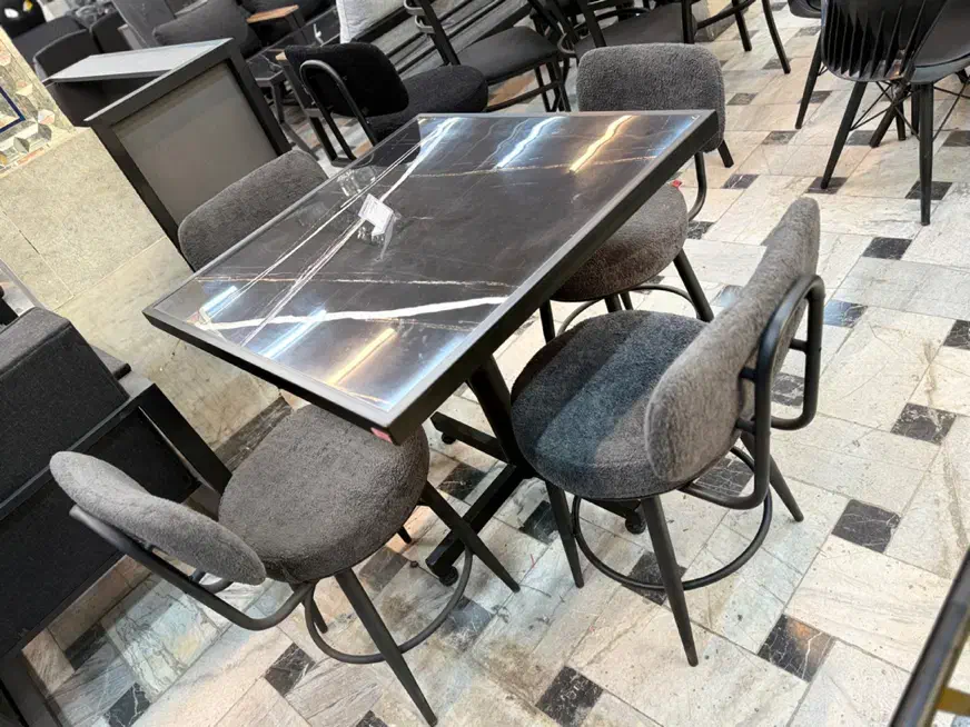 صندلی کامل رستورانی پلاستیکی برندمهماندوست اپن چوب|میز و صندلی غذاخوری|مشهد, عامل|دیوار