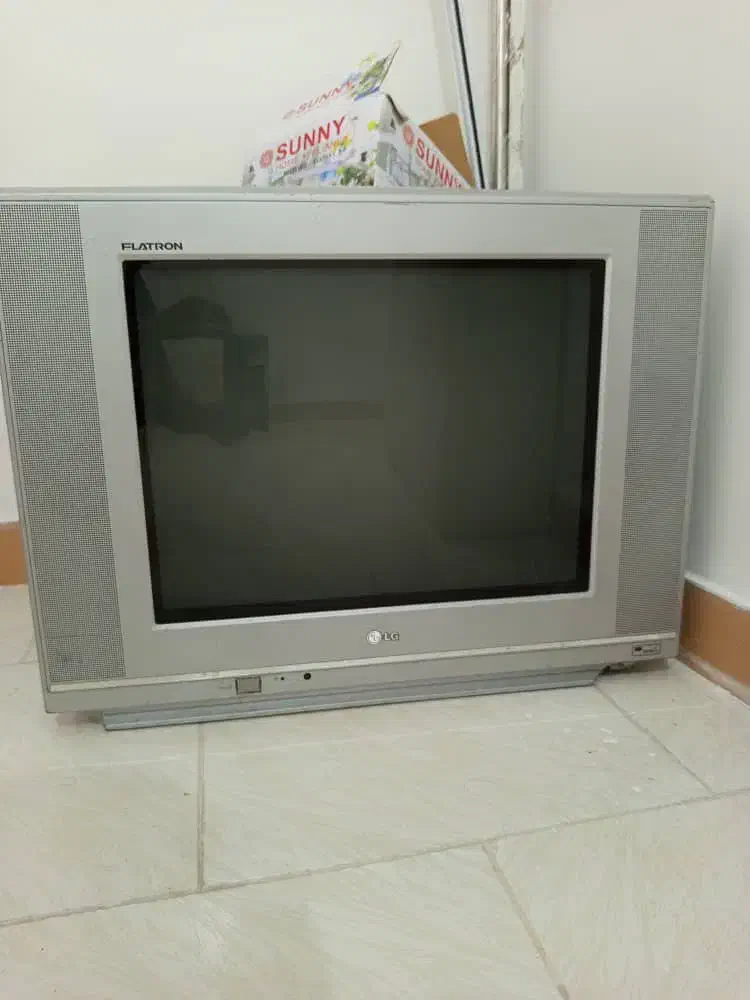 تلوزیون و دیجیتال باهم ۲۳۰۰ت مفت|تلویزیون و پروژکتور|گرگان, |دیوار