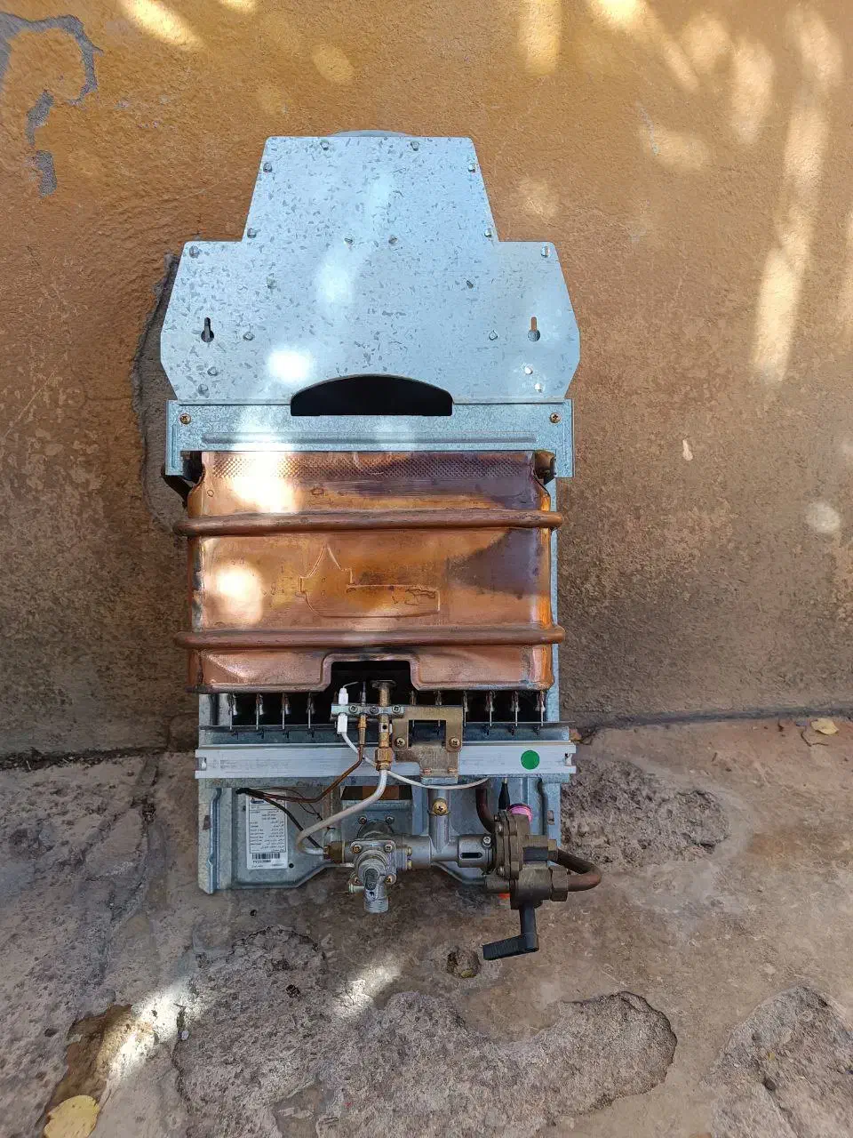 آبگرمکن ۳۱۱۵ B بوتان در حدنو|آبگرمکن، پکیج، شوفاژ|سراب, |دیوار