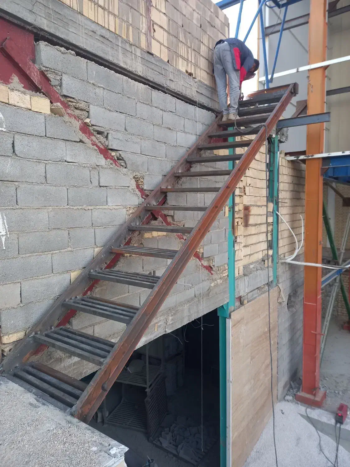 جوشکاری و برشکاری سیار با کپسول گاز و هوا|خدمات پیشه و مهارت|شیراز, فرهنگ شهر|دیوار