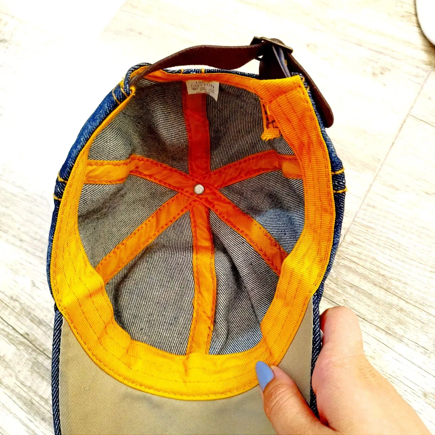 کلاه نو لی|لباس|ارومیه, |دیوار